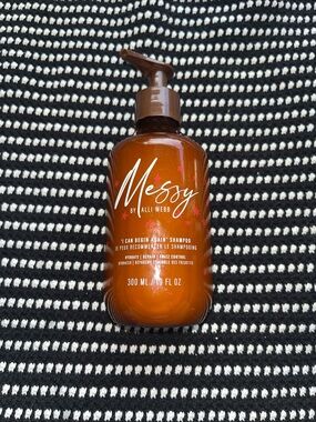 Messy by Alli‎ Webb I Can Begin Again Shampoo 10 fl oz Hydrate Repair Frizz
